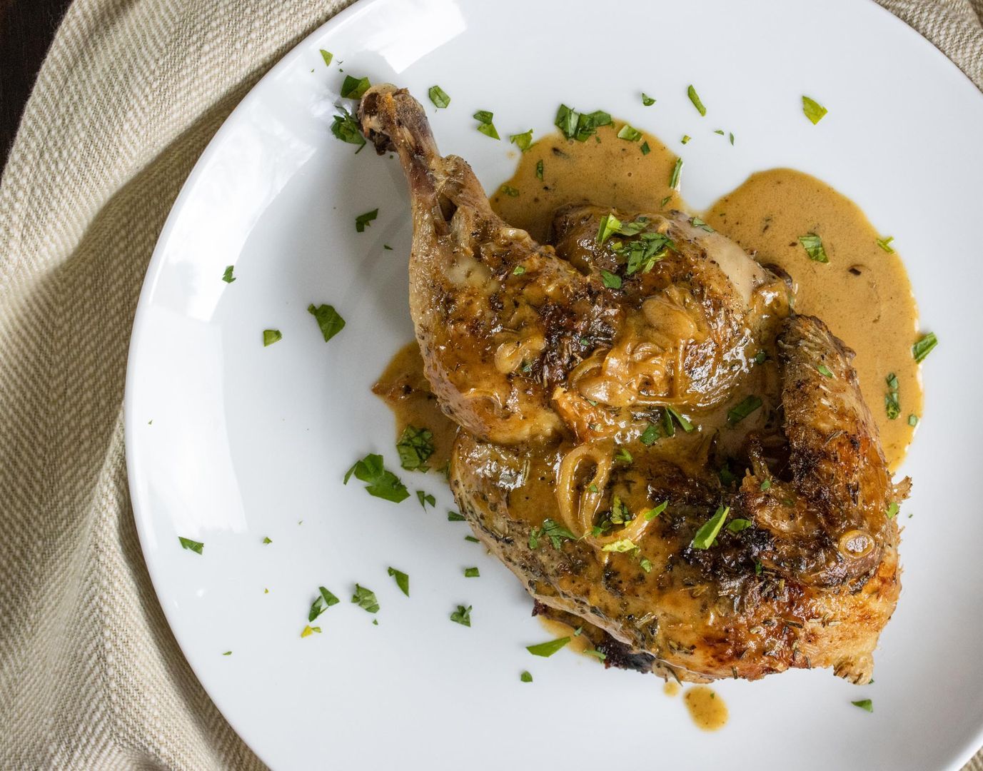 A delightful cornish hen roasted and served with a savory whiskey, shallots cream sauce. A true delight for your senses.
Love with each bite.
RECIPE on the comments as well as on profile bio.
Enjoy!
.
.
.
.
.

#tastethisnext #igfoodies #foodgrams #foodstragram #yummyfoods #foodgrammer #foodstyleguide #instayummy #instaeating #foodgramers #foodgrammers #foodstyles #foodstyler #instafoodiee #eattheworldtour #giangiskitchen #feedyoursoul #todayfood #feedfeed #huffposttaste #foodgawker #foodblogfeed  #instafoodie #ilovefood #dinnerrecipe #buzzfeast #foodstyling #azfoodporn #azblooger #azfoodblogger